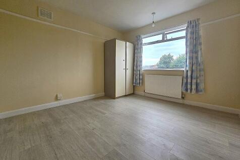 Briton Road, Stoke - Rear Double Bedroom .jpg