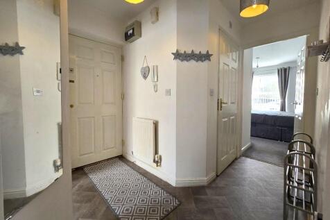 Cole Court, Coundon - Hallway.jpg