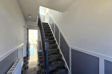 Sewall Highway, Wyken - Hallway