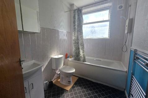 David Road, Stoke - Bathroom 1