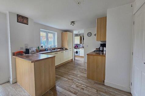 Old Farm Lane, Longford - Kitchen.jpg