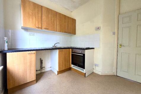 Kingsway Stoke - Kitchen.jpg
