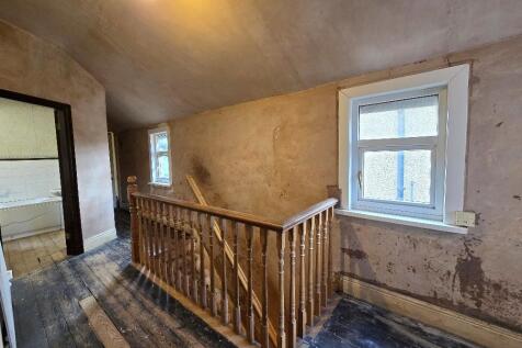 Binley Road, Stoke - Landing