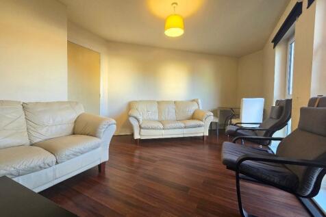 Thackhall Street, Stoke - Lounge.jpg