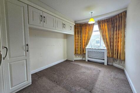 Oldham Avenue, Wyken - Bedroom 1