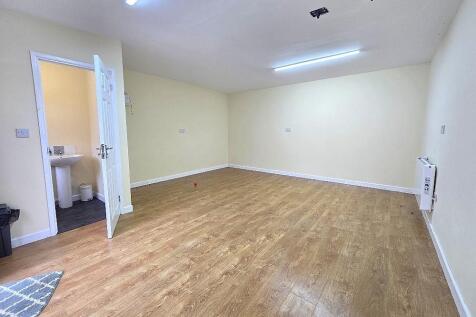 Oldham Avenue, Wyken - Outhouse