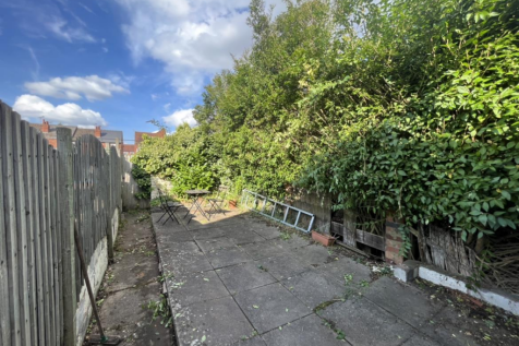 Newcombe Road, Earlsdon - Garden
