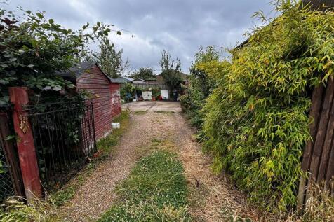 Driveway 2.jpg