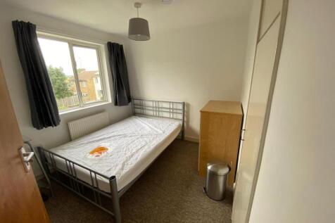 bedroom 3.jpg