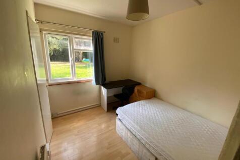 Bedroom 2.jpg
