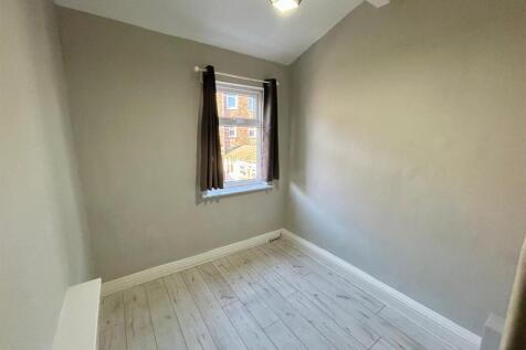 WhatsApp Image 2025-11-20 at 13.12.57_e8951bb1.jpg