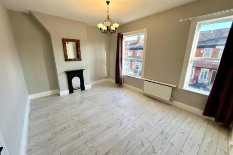 WhatsApp Image 2025-11-20 at 13.12.58_4f4a4959.jpg