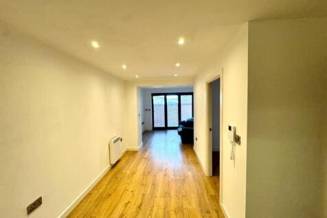 WhatsApp Image 2025-10-23 at 11.55.08_aefc97c4.jpg