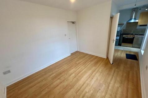 WhatsApp Image 2025-09-24 at 15.14.27_01d13244.jpg