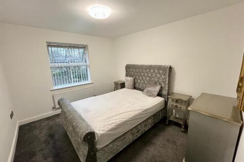 WhatsApp Image 2025-11-07 at 15.24.28_49949cd8.jpg