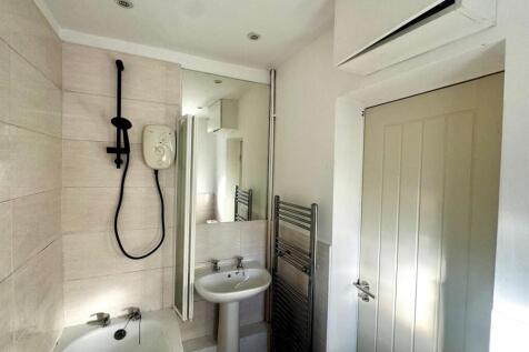 WhatsApp Image 2025-11-20 at 09.38.19_b096a7a9.jpg