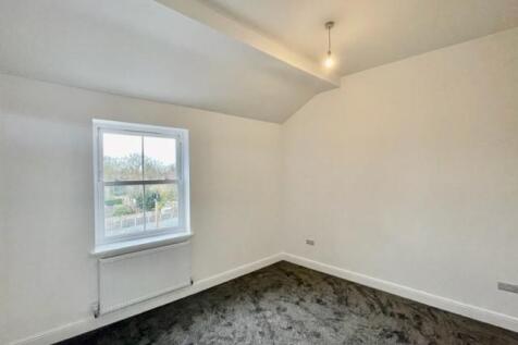 Master bedroom 2.jpg