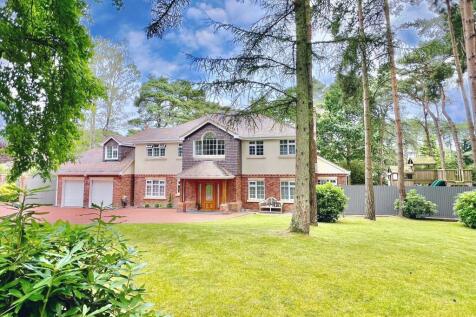 5 bedroom Detached for sale