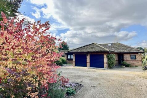 4 bedroom Bungalow for sale