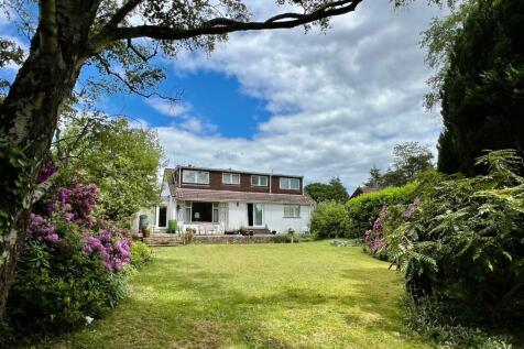 5 bedroom Detached for sale