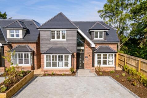 4 bedroom Detached for sale