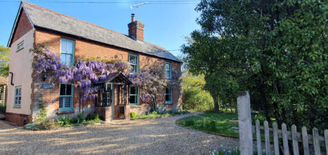4/5 Bedroom Detached House for Sale