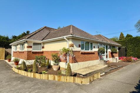 3 bed detached bungalow