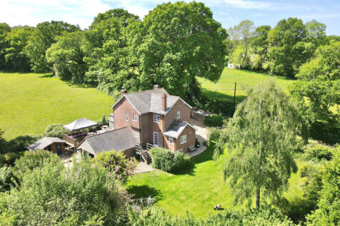 4 bedroom detached cottage