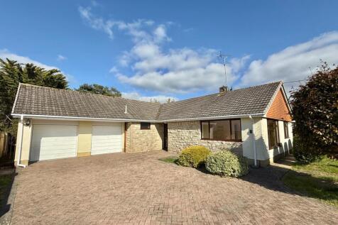3 bedroom detached bungalow