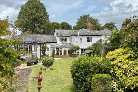 4 bed character cottage