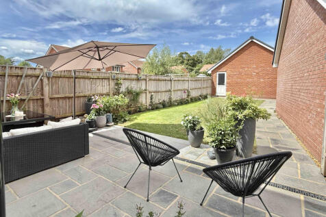 3 bed semi detached house
