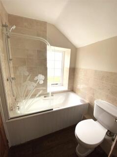Jack&#39;n&#39;Jill Bathroom