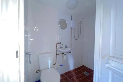 Barn Shower Room