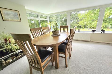Dining/Sunroom