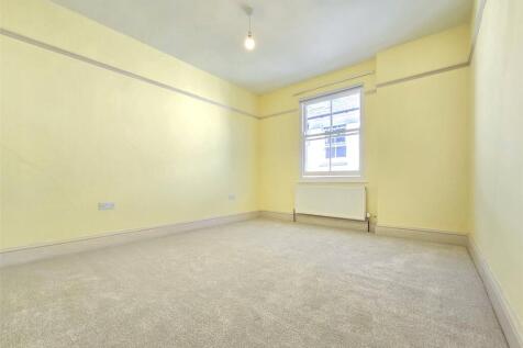 Bed2/Living Room