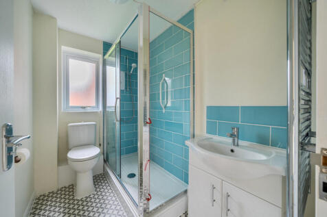 1376486-7-690b271...