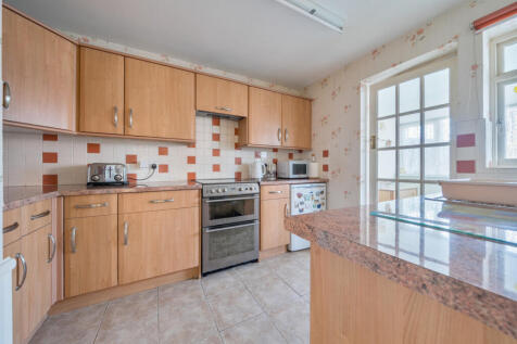 1383183-9-69203af...