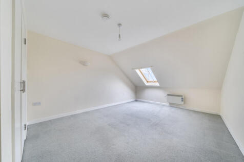 1365543-4-68ee2ba...