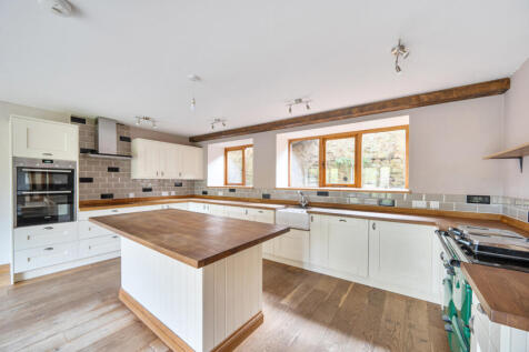 1370632-5-68ff9cc...