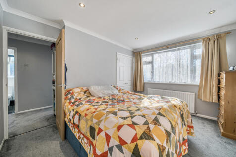 1361893-6-68dc022...