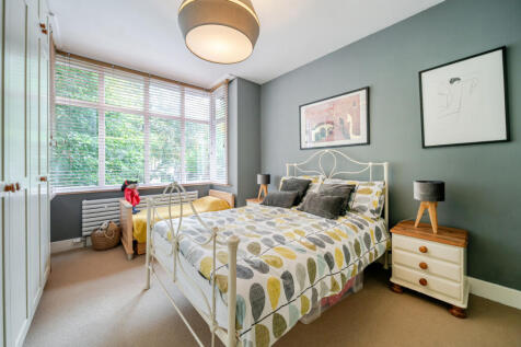 1362101-5-68de645...