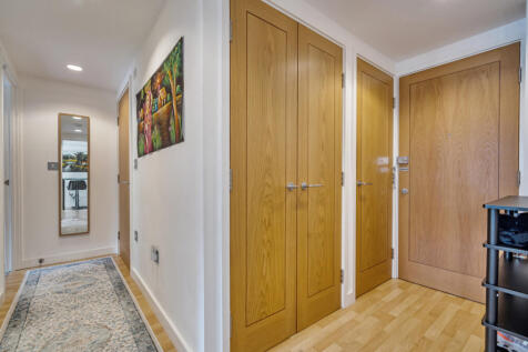 1380862-9-69135f7...