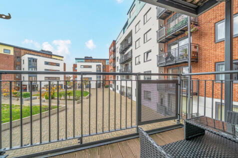 1380862-8-69135f7...