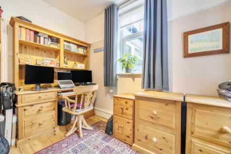 1364201-1-68e64bc...