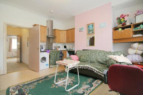 Lounge/Kitchen