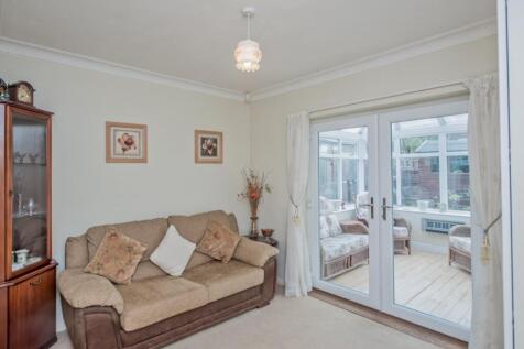 Dining Room/Bedroom