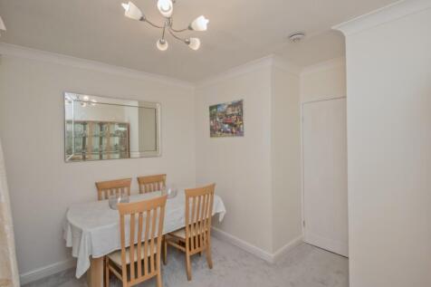Dining/Bedroom
