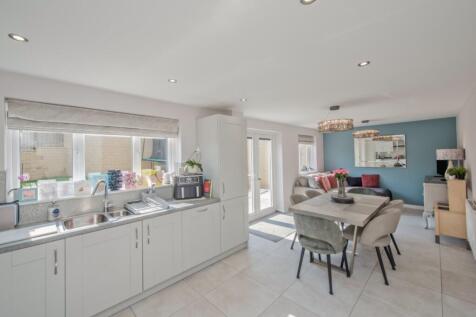 Kitchen/Family Room