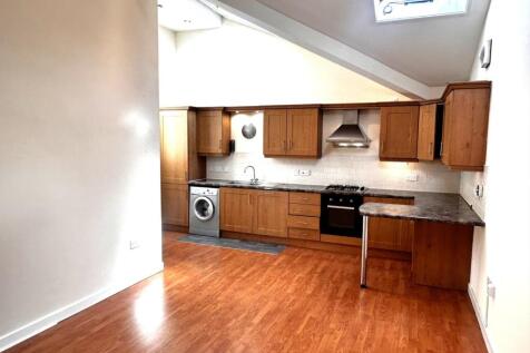 Lounge/Kitchen