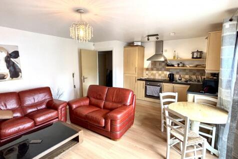 Lounge/Kitchen